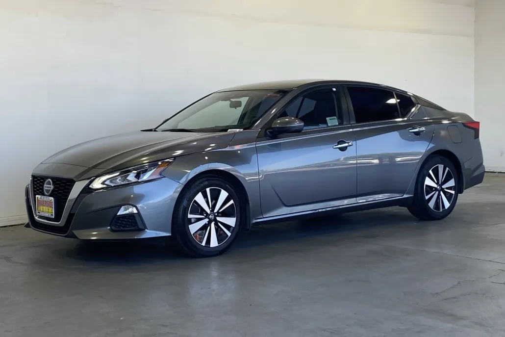 2021 Nissan Altima 2.5 SV photo 1