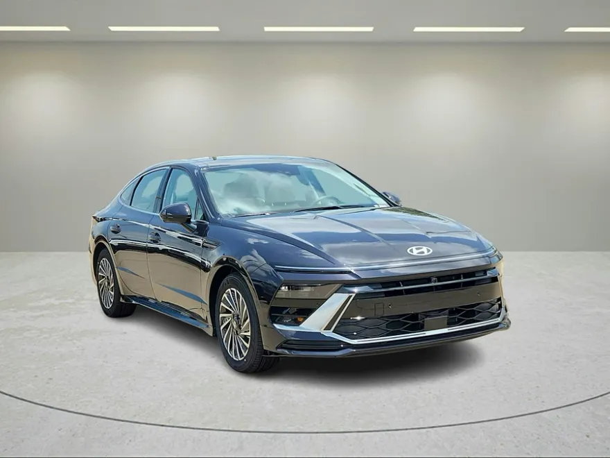 2025 Hyundai Sonata Hybrid Limited photo 1
