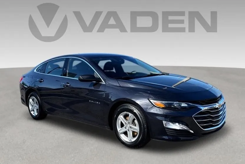 2023 Chevrolet Malibu 1LT photo 1