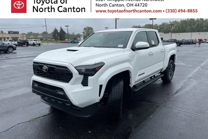 2025 Toyota Tacoma TRD Sport Double Cab photo 1