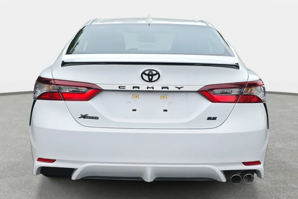 2023 Toyota Camry SE photo 1