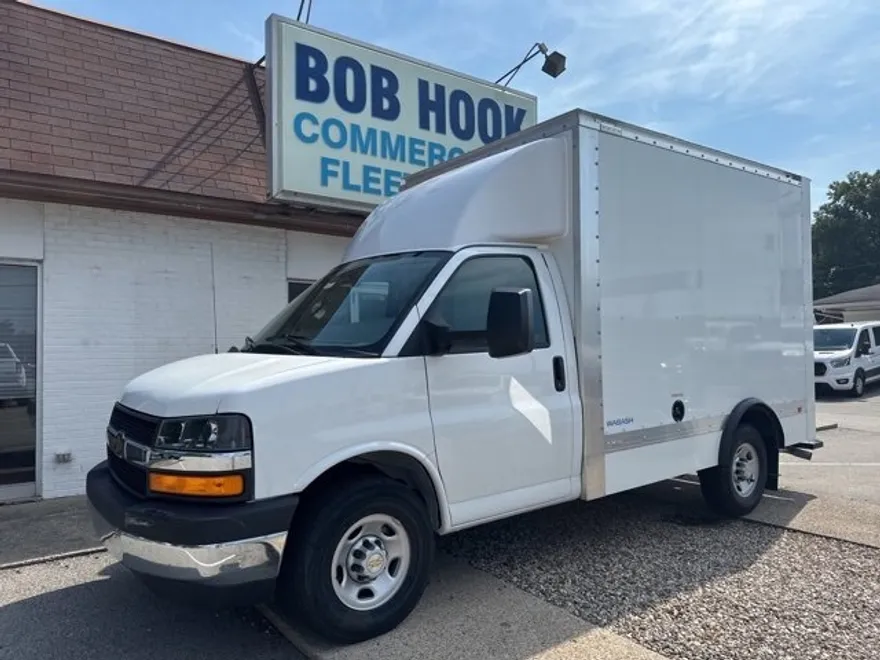 2025 Chevrolet Express 3500 Cutaway Van photo 1