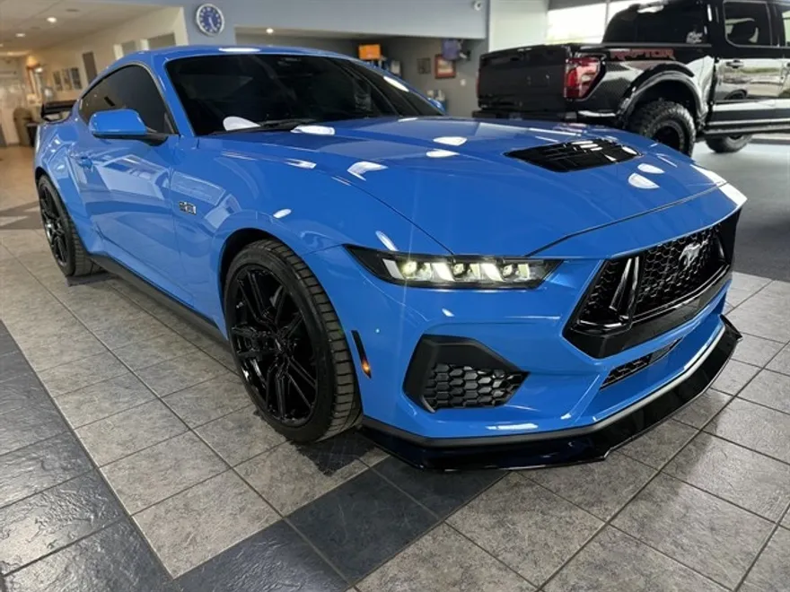 2024 Ford Mustang GT Premium photo 1
