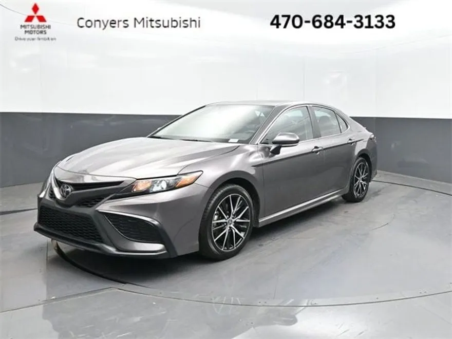 2024 Toyota Camry SE photo 1