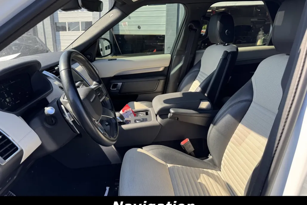 2022 Land Rover Discovery P300 S S R-Dynamic photo 1
