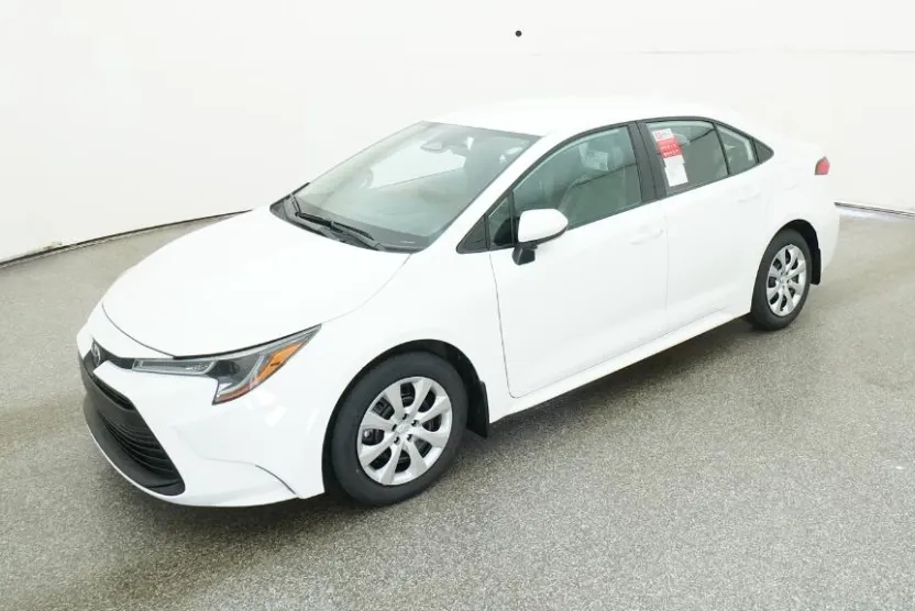 2025 Toyota Corolla LE photo 1