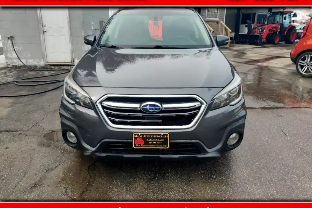 2018 Subaru Outback 2.5i Premium photo 1