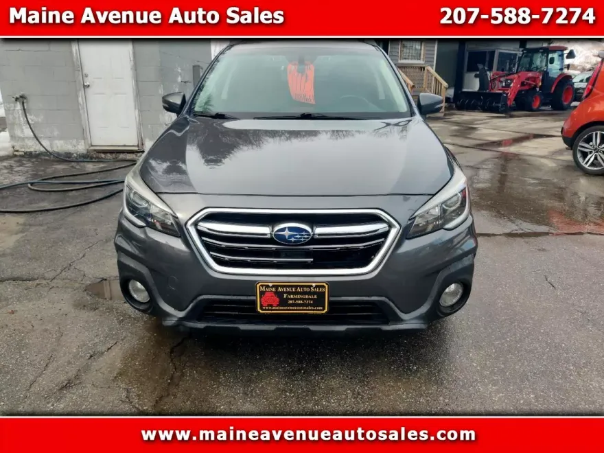 2018 Subaru Outback 2.5i Premium photo 1