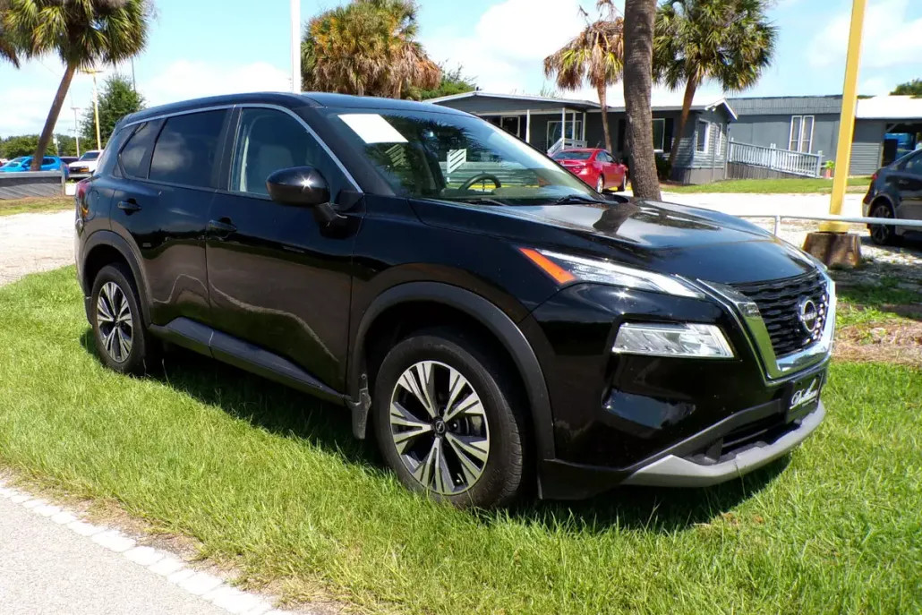 2023 Nissan Rogue SV photo 1