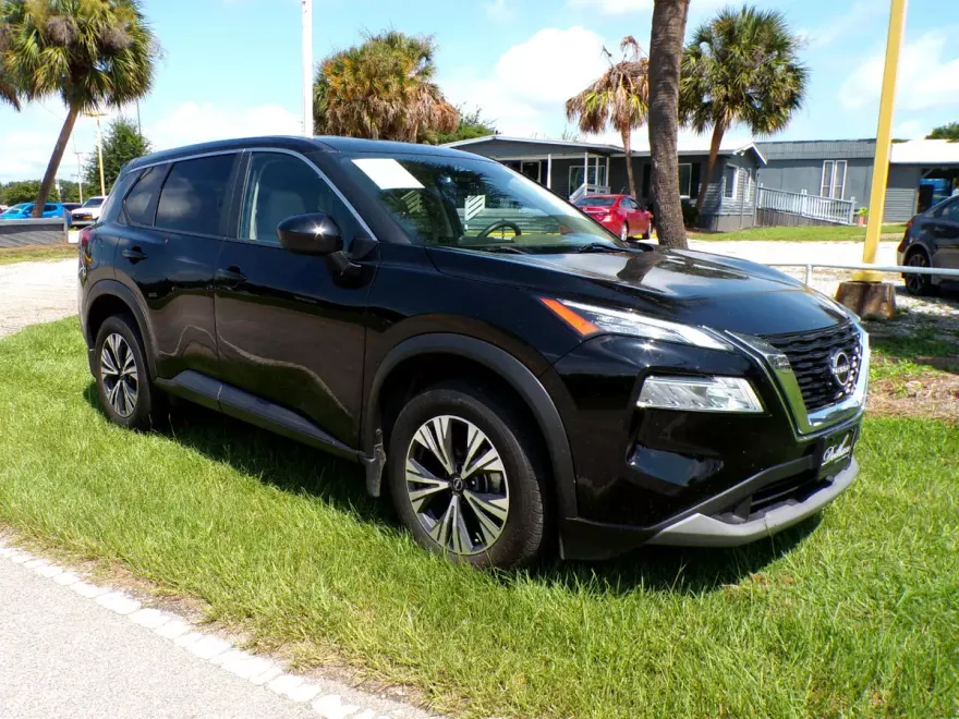 2023 Nissan Rogue SV photo 1