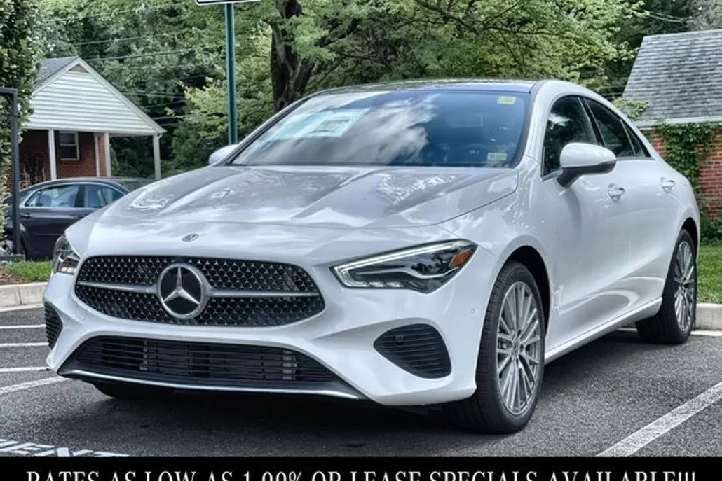 2025 Mercedes Benz CLA 250 4MATIC photo 1