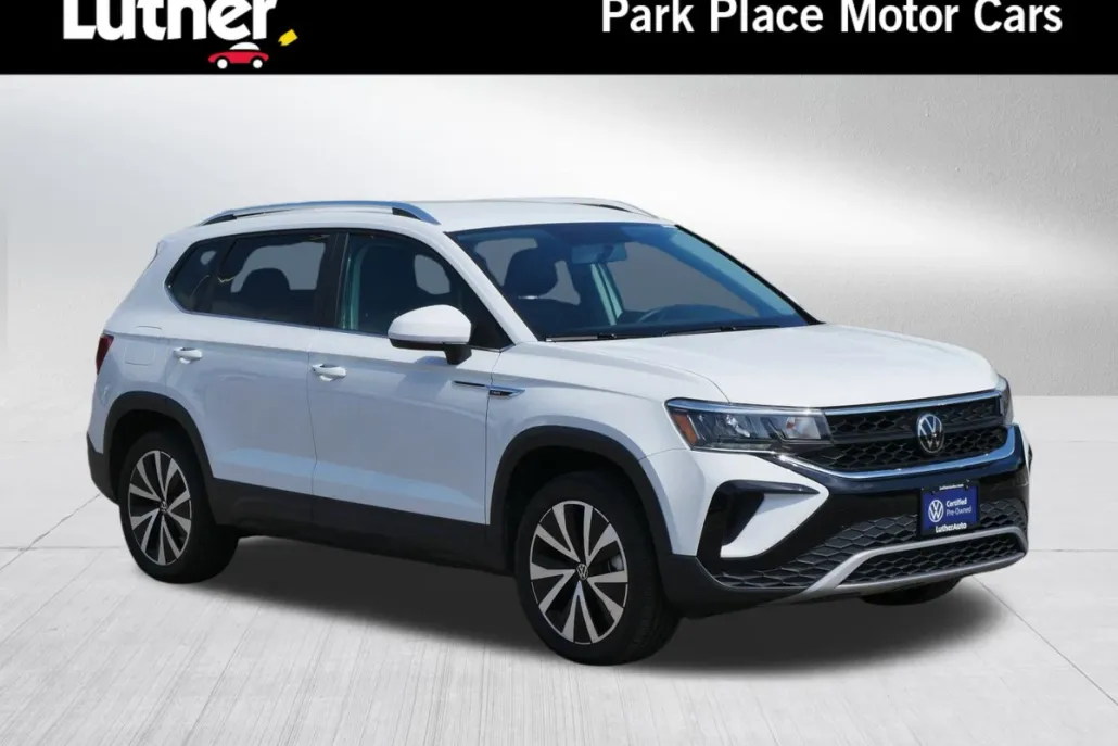 2022 Volkswagen Taos SE photo 1