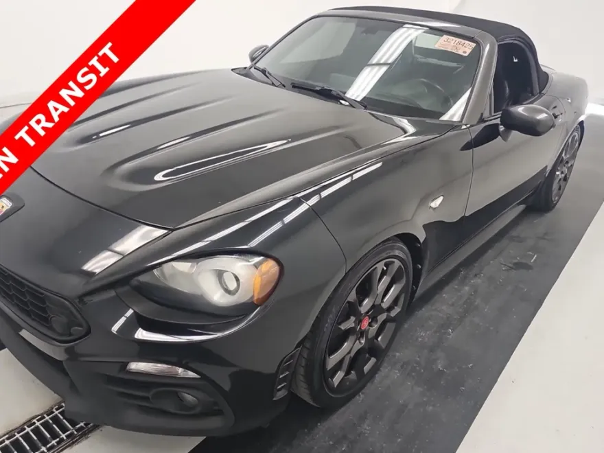 2018 Fiat 124 Spider Abarth photo 1
