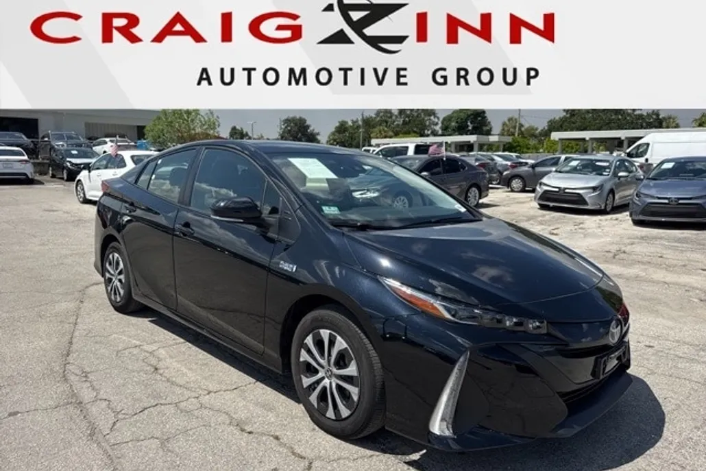 2022 Toyota Prius Prime LE photo 1