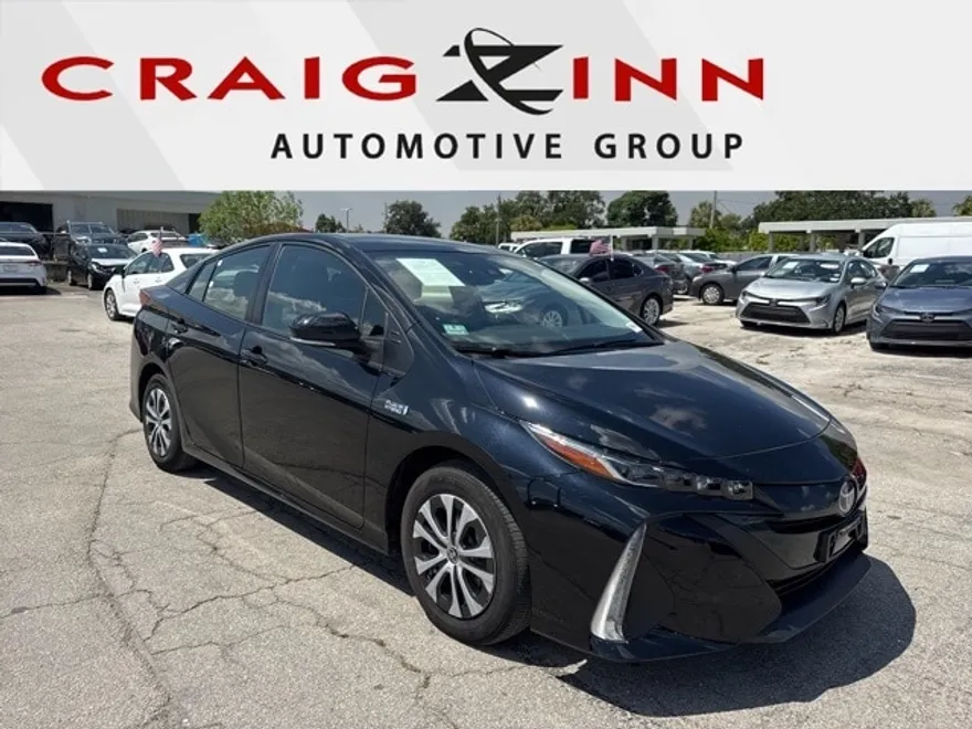 2022 Toyota Prius Prime LE photo 1