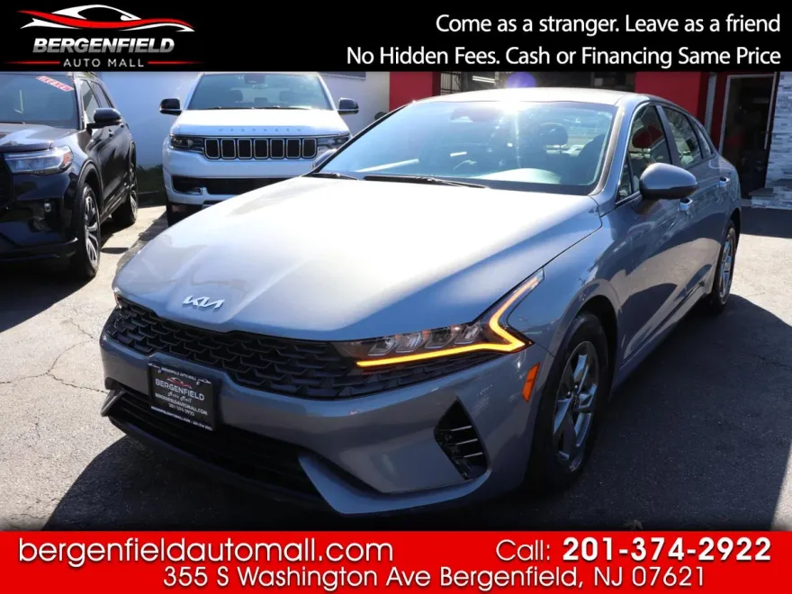 2023 Kia K5 LXS photo 1