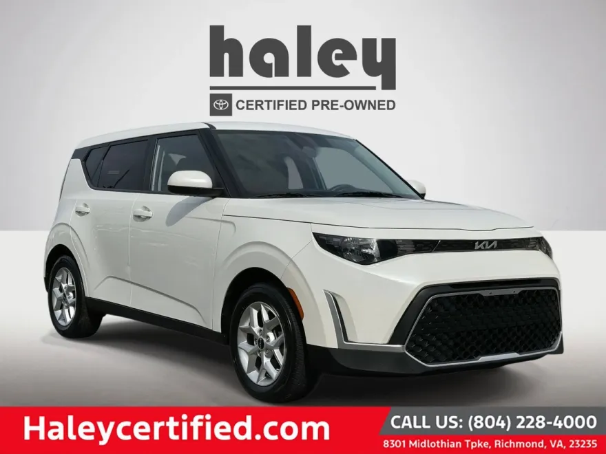 2023 Kia Soul LX photo 1