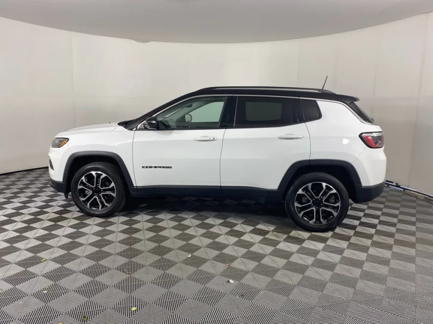 2022 Jeep Compass Limited photo 1