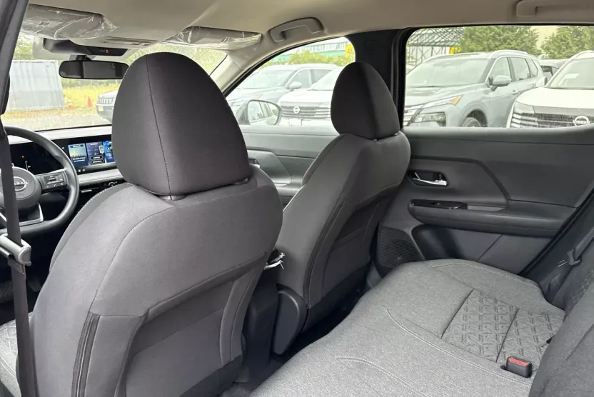 2026 Nissan Kicks SV photo 1