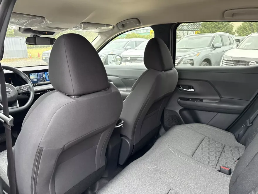 2026 Nissan Kicks SV photo 1