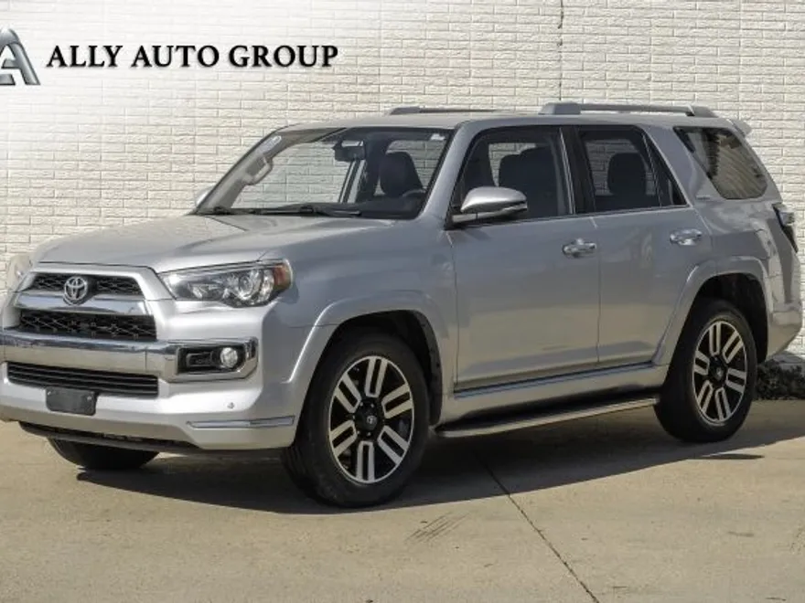 2016 Toyota Tundra Double Cab SR5 photo 1
