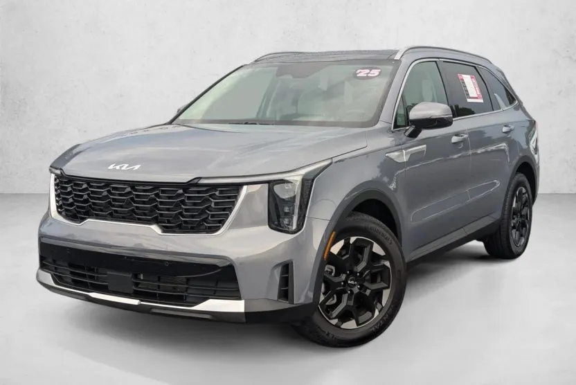 2025 Kia Sorento S photo 1