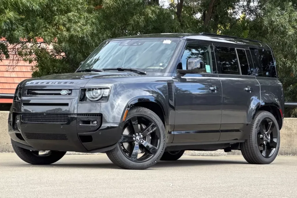 2025 Land Rover Defender 110 X-Dynamic SE photo 1