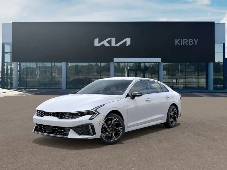 2025 Kia K5 GT-Line photo 1