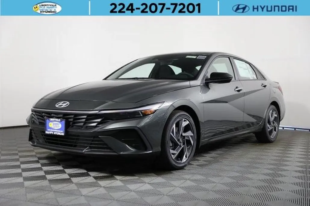 2025 Hyundai Elantra SEL Sport photo 1