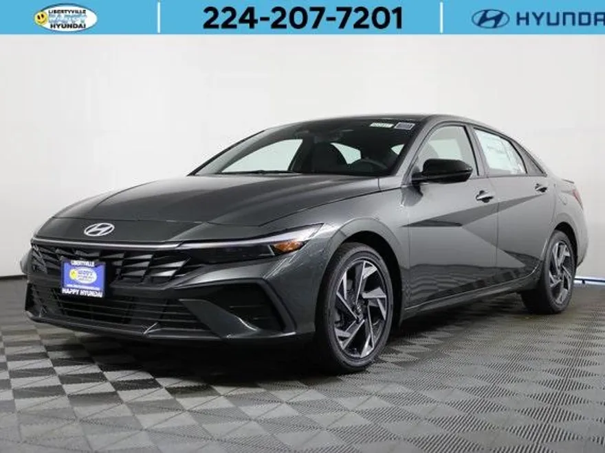 2025 Hyundai Elantra SEL Sport photo 1