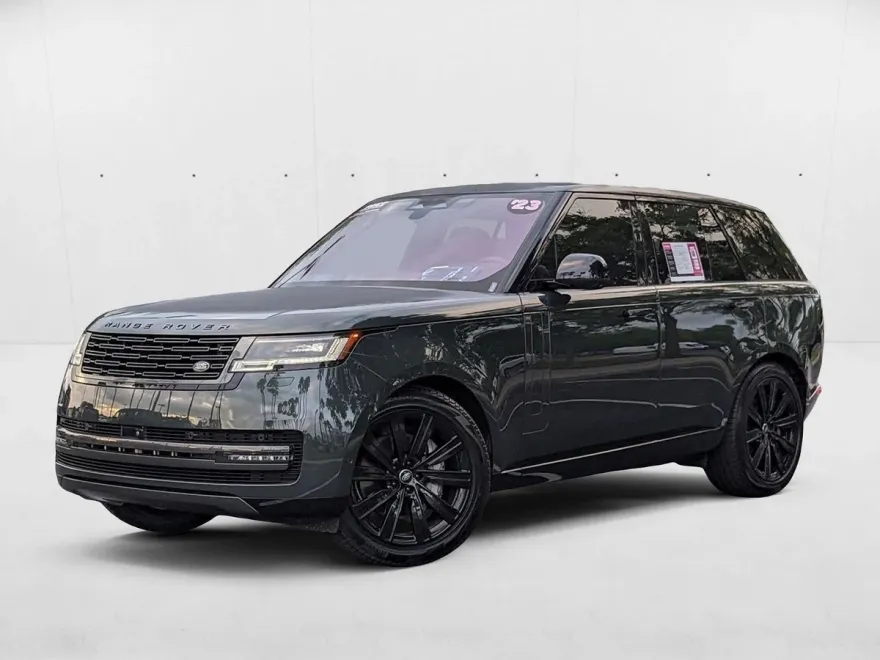 2023 Land Rover Range Rover SE photo 1