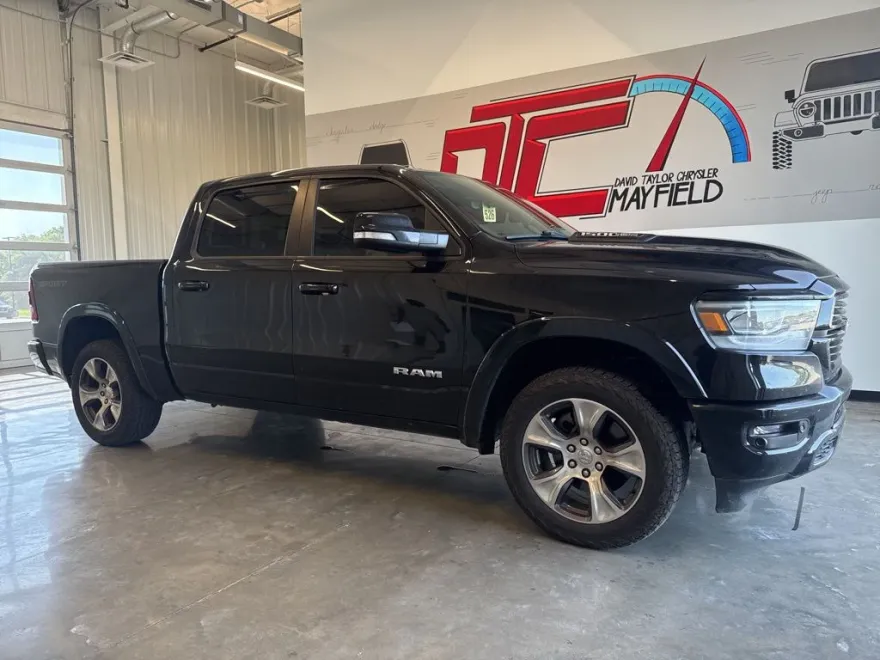 2022 Ram 1500 Laramie photo 1