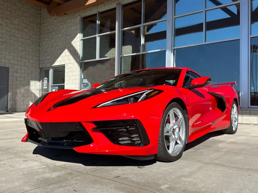 2024 Chevrolet Corvette Stingray 2LT photo 1