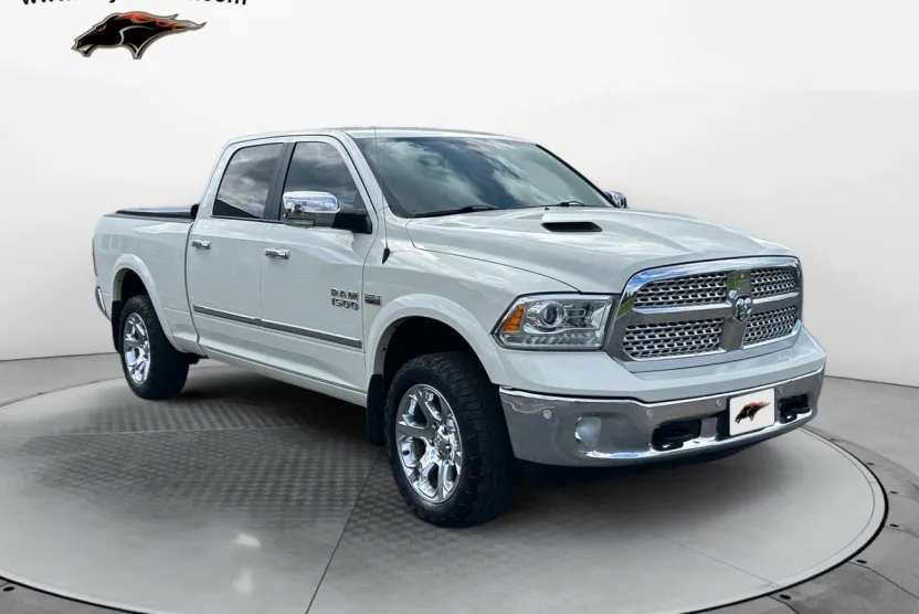 2016 Ram 1500 Laramie photo 1