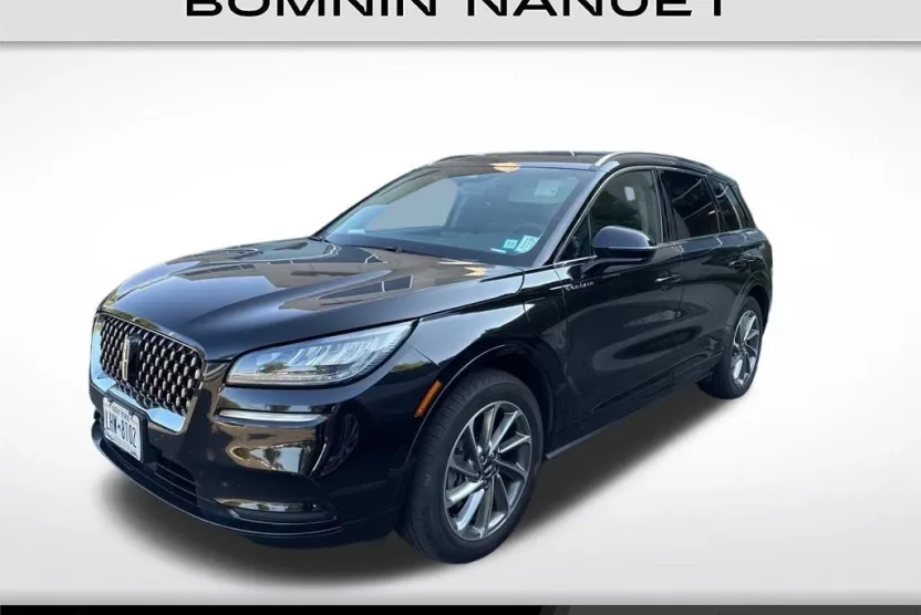 2022 Lincoln Corsair Grand Touring photo 1