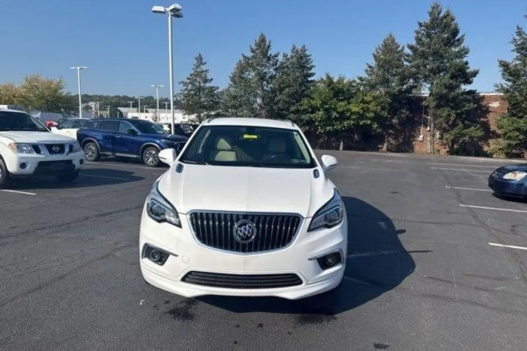 2018 Buick Envision Essence photo 1
