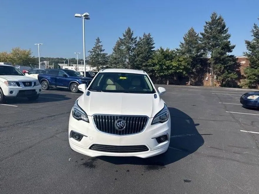 2018 Buick Envision Essence photo 1