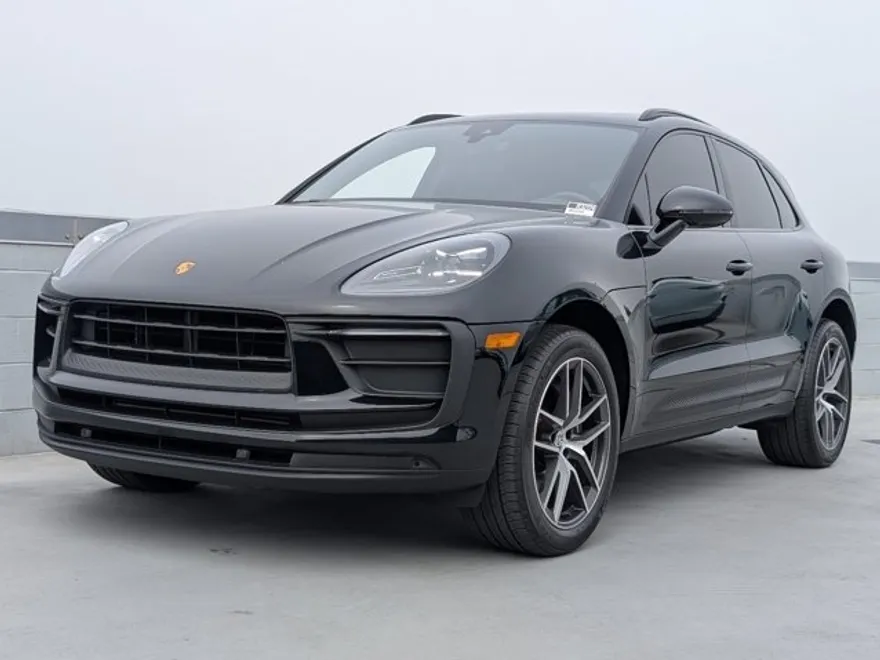 2022 Porsche Macan photo 1