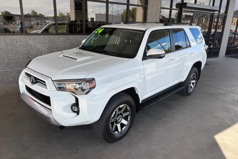 2024 Toyota 4Runner TRD Premium photo 1