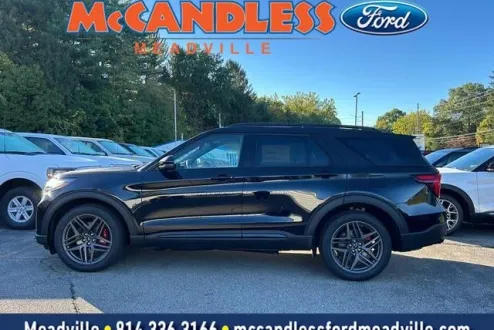 2025 Ford Explorer ST photo 3