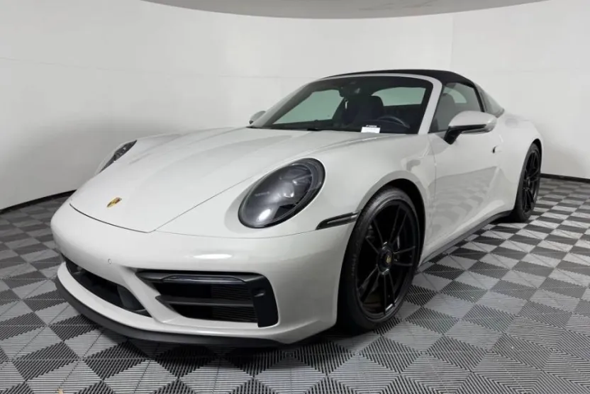 2023 Porsche 911 Targa 4 GTS photo 1