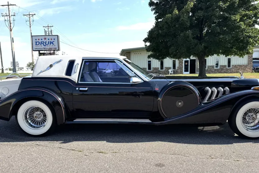 1984 Ford Mustang photo 1