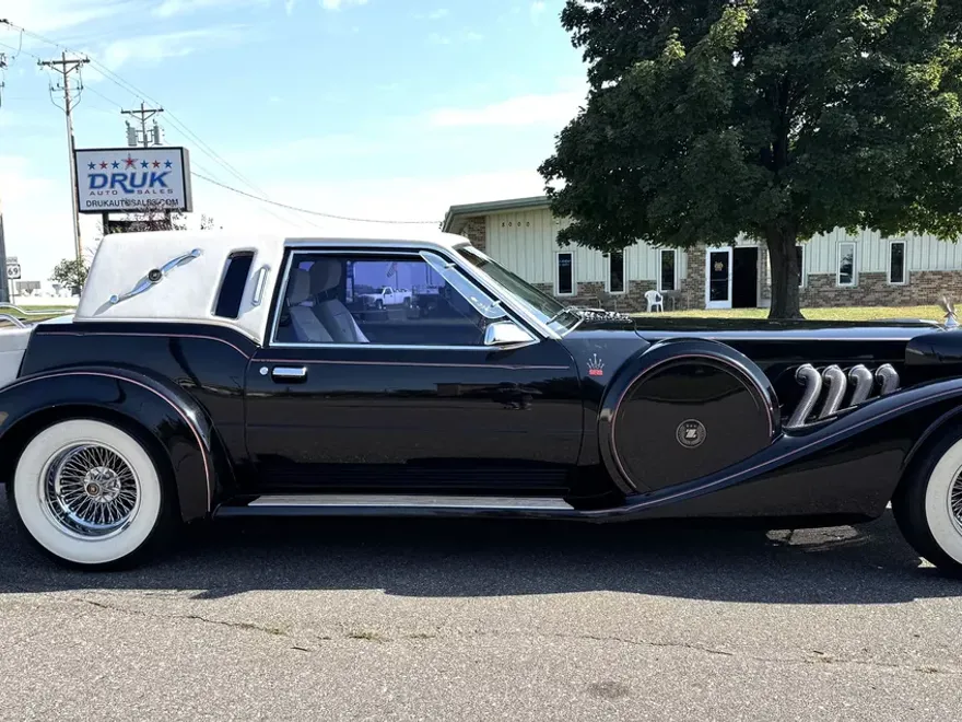 1984 Ford Mustang photo 1