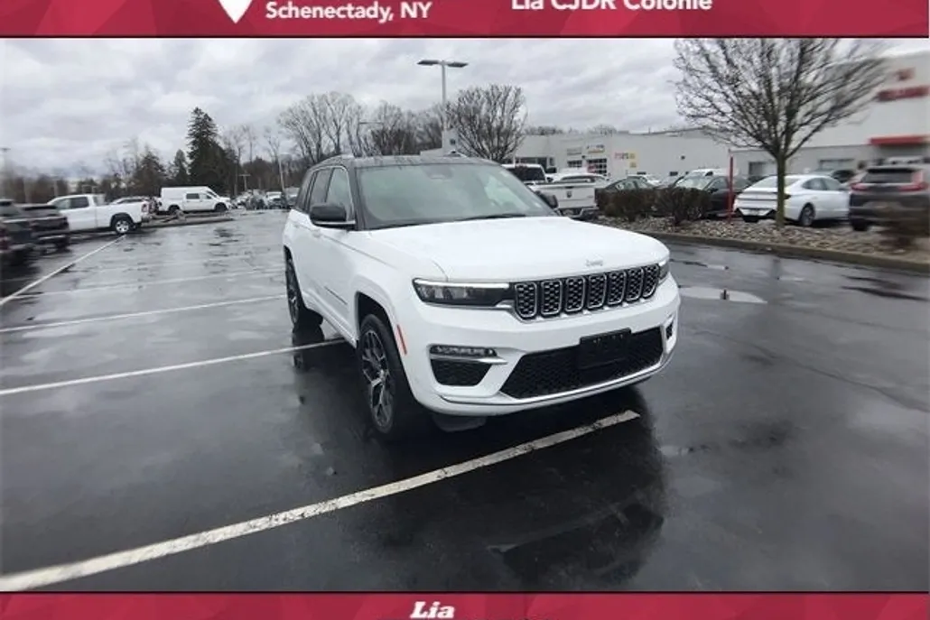 2022 Jeep Cherokee photo 1