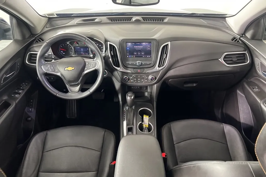 2020 Chevrolet Equinox LT photo 1