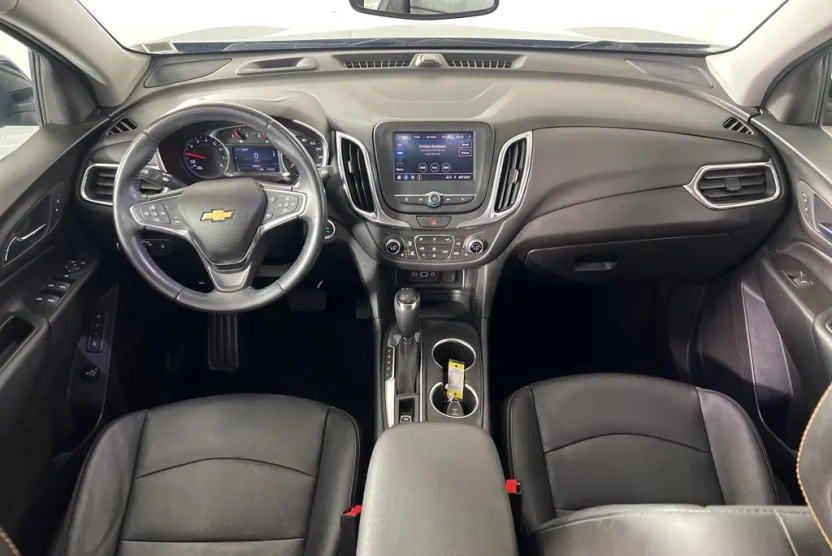 2020 Chevrolet Equinox LT photo 1