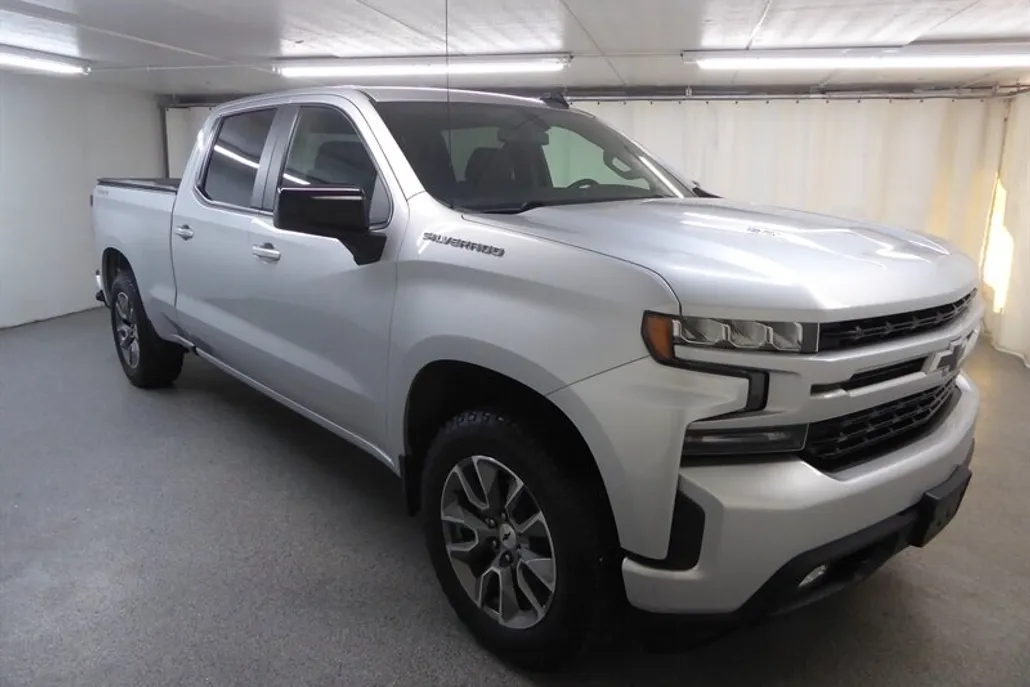 2021 Chevrolet Silverado RST photo 1