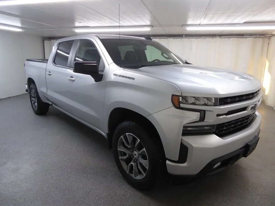 2021 Chevrolet Silverado RST photo 1