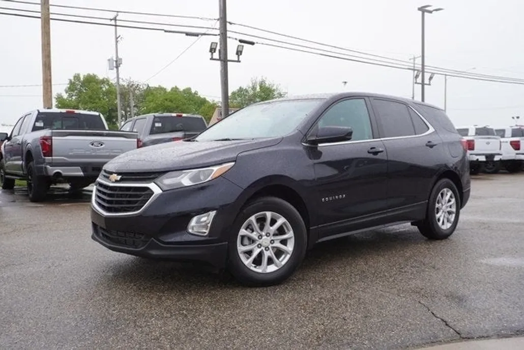 2021 Chevrolet Equinox LT photo 1