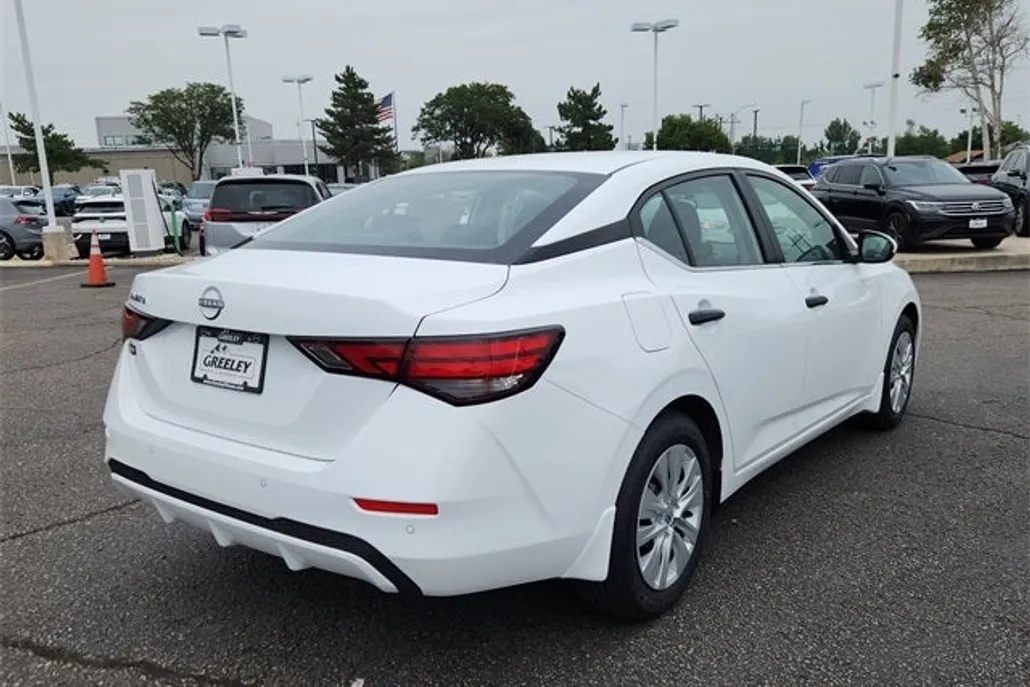 2025 Nissan Sentra S photo 1